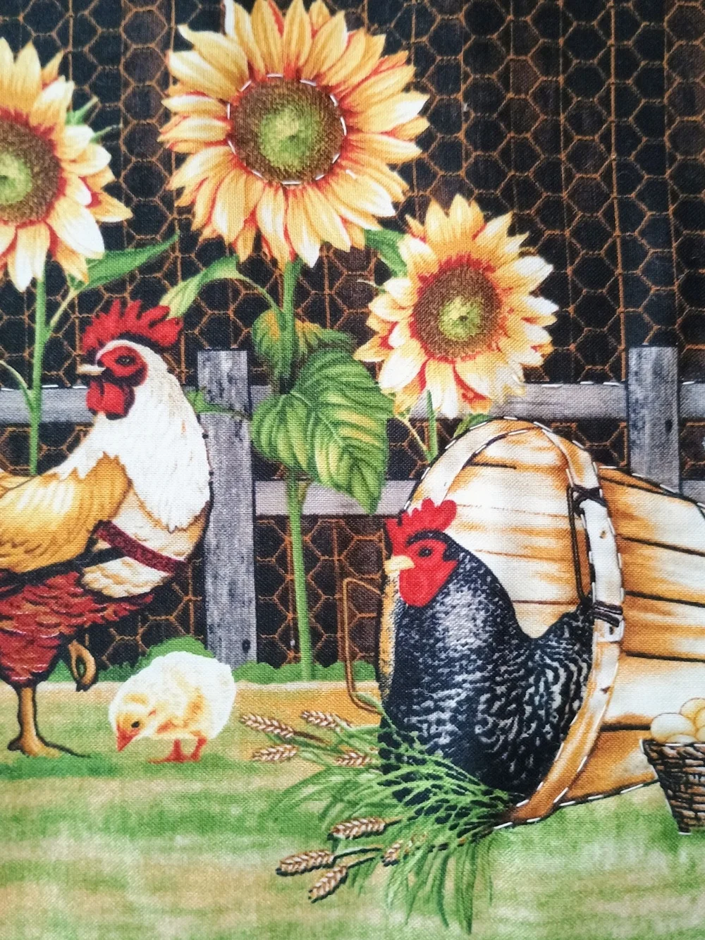 Farmhouse Rooster & Sunflower Table Runner - Red Border